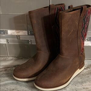 Merrell Shoes Roam Pull On Waterproof Leather Boots/ Textile Women  9.5 Zip SNOW